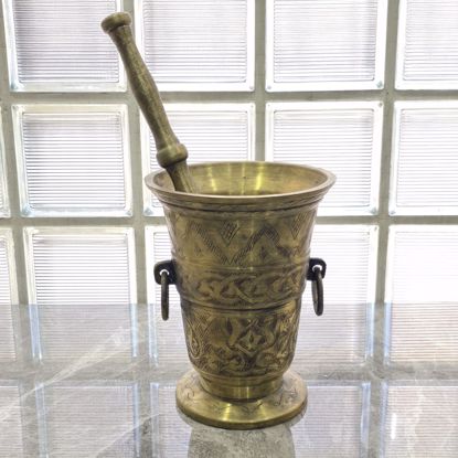 صورة هاون قديم نحاس'منقوش