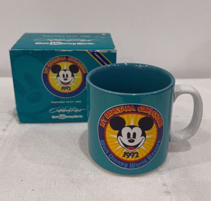 صورة كوب قديم فنتج ميكي ماوس