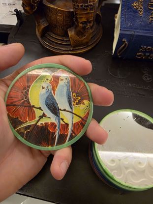 صورة  مناظر قديمة اغلبهم ٣ الوان 