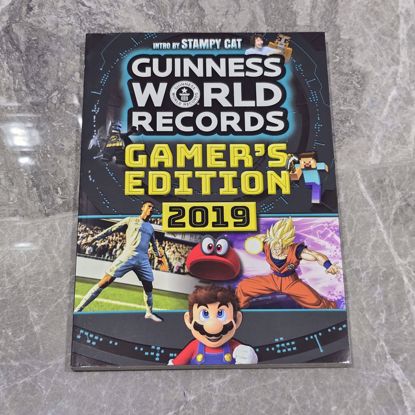 Picture of كتاب مجلد للأرقام القياسيه للقيمز 