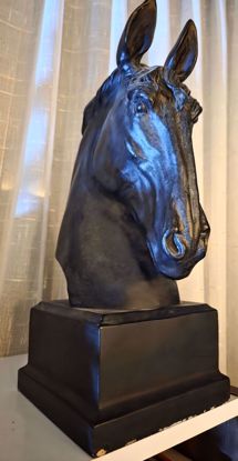 صورة Horse statue 
