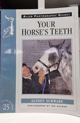 صورة كتاب عن الخيل