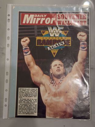 Picture of بوستر حائطي كبير أصلي من صحيفة Daily Mirror
